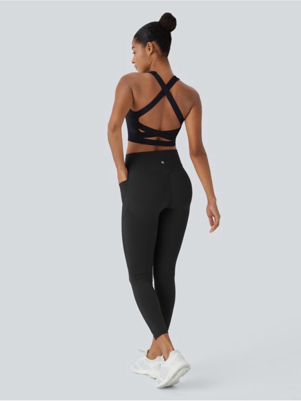 HALARA Black High-Waist Leggings with Side Pockets